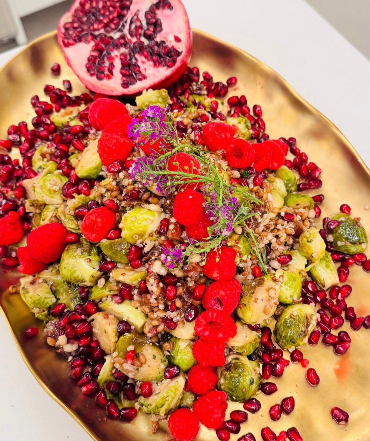 Salada de Grãos com Couve-de-Bruxelas